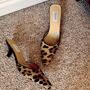 ISAAC by ISAAC MIZRAHI Pony Hair Leopard Print Mules SIZE 8 1/2
